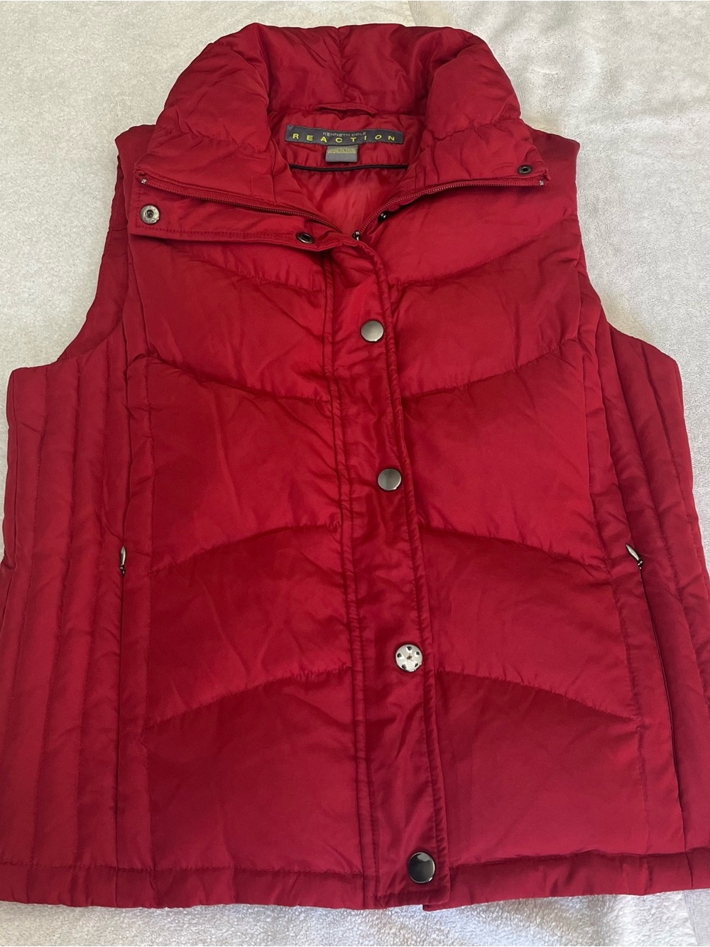 Kenneth Cole Reaction Women's Medium Red Puffer Vest Outerwear Outdoor Casual